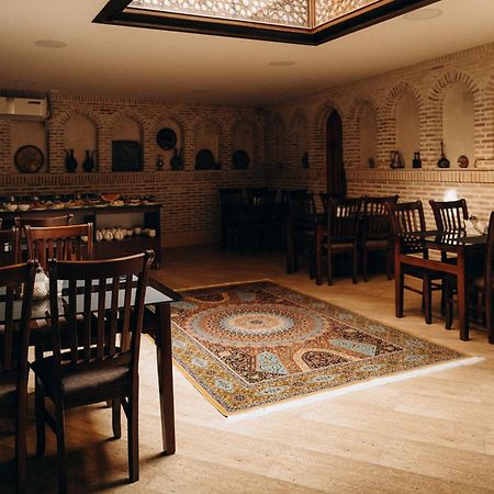 בוקורו Hotel Shohrud מראה חיצוני תמונה