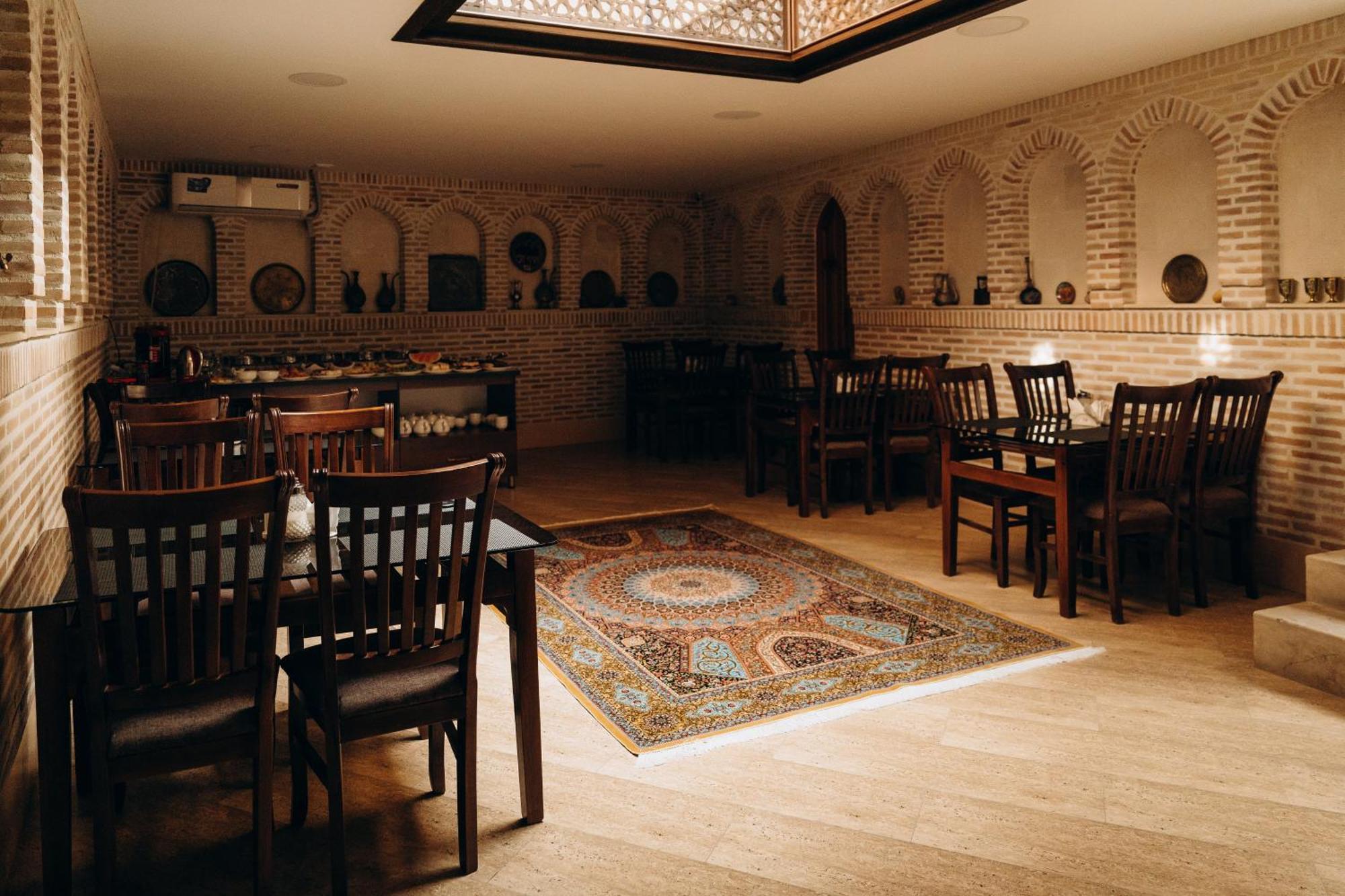 בוקורו Hotel Shohrud מראה חיצוני תמונה