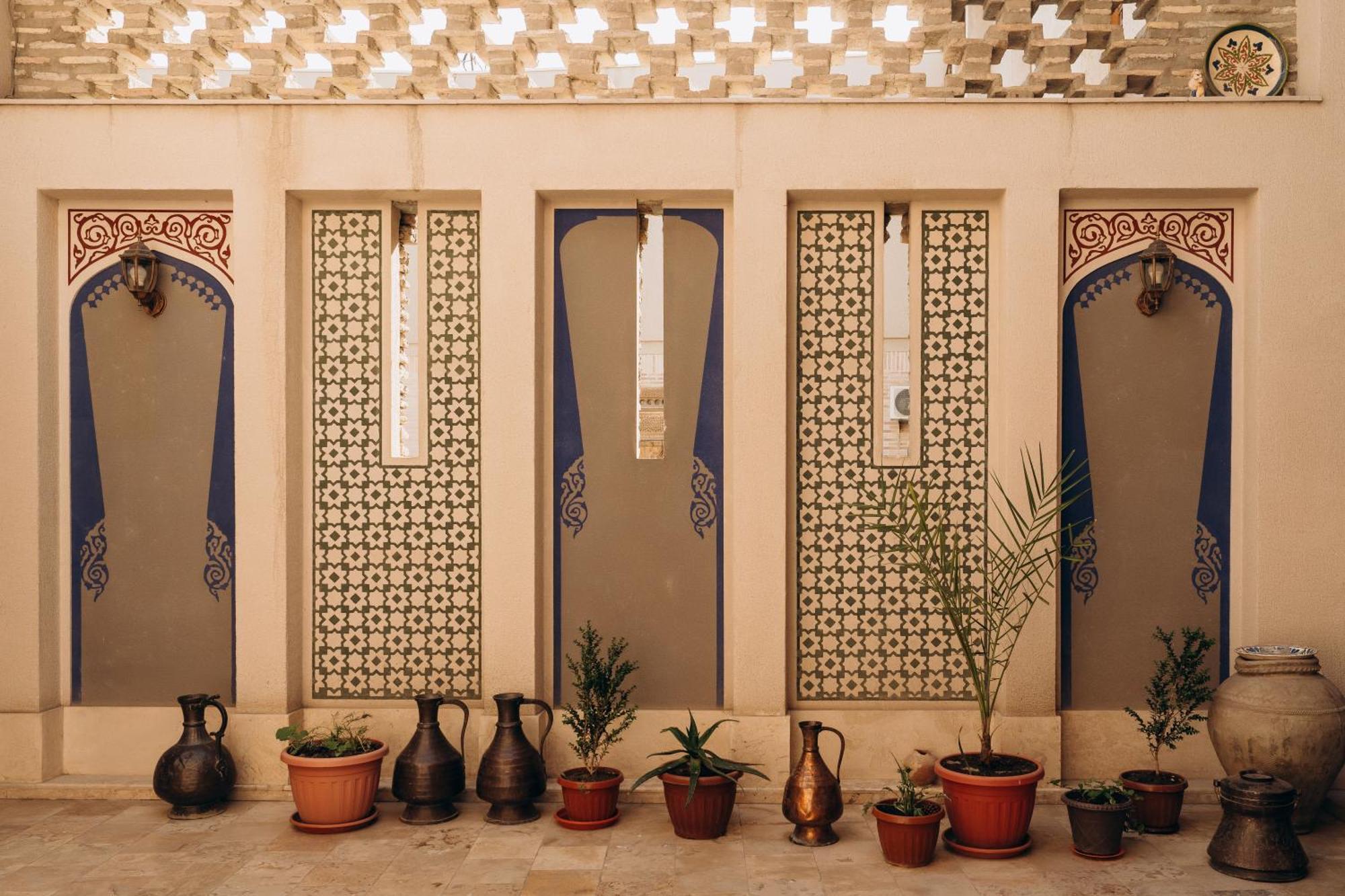 בוקורו Hotel Shohrud מראה חיצוני תמונה